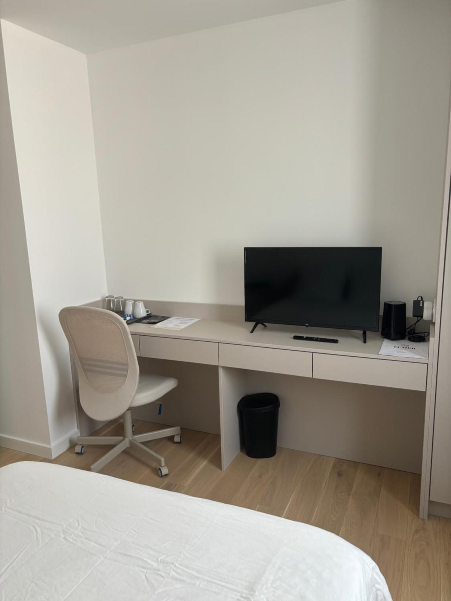 Chambre Privee Climatisee Avec Salle De Bains Partagee-Le Sapin Genay (Rhone) Luaran gambar