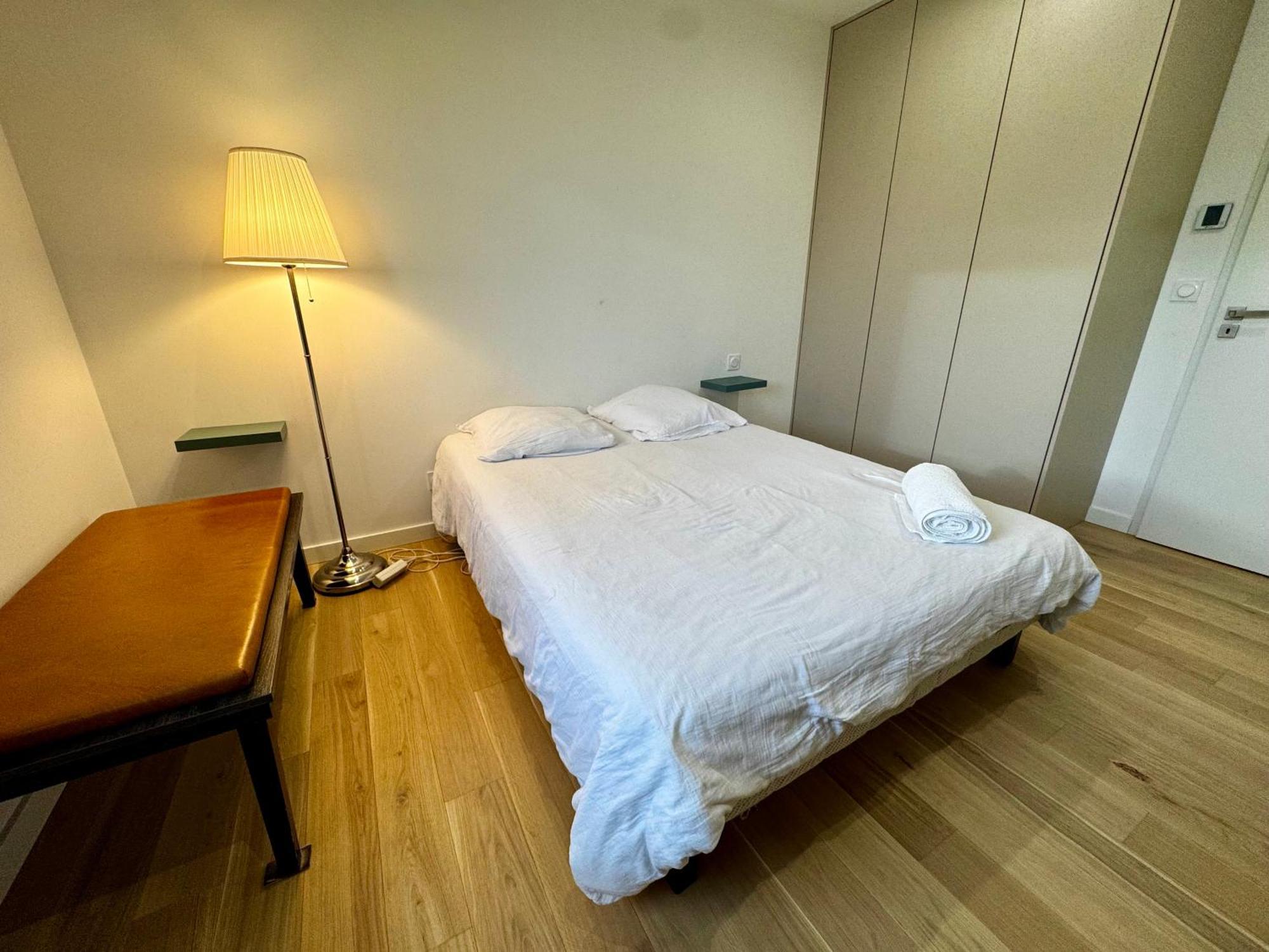 Chambre Privee Climatisee Avec Salle De Bains Partagee-Le Sapin Genay (Rhone) Luaran gambar
